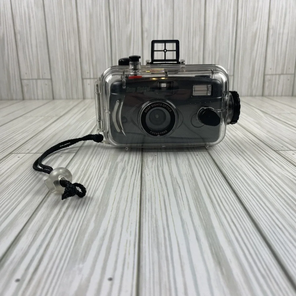 Snap Sights Underwater 35mm Film Camera Waterproof to 100 Feet Reusable w/Flash‎
